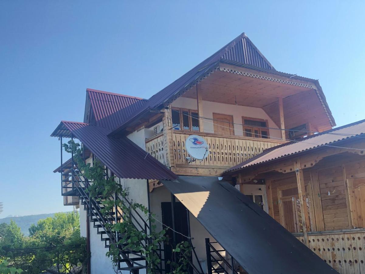 Гостевой Дом Тина Sukhumi Exterior foto