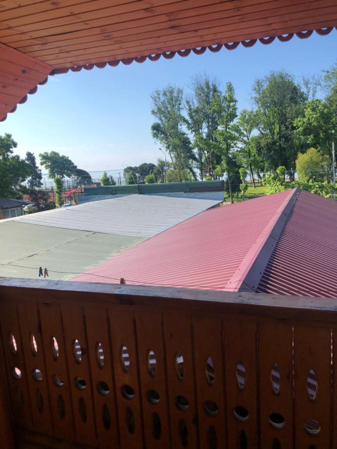 Гостевой Дом Тина Sukhumi Exterior foto