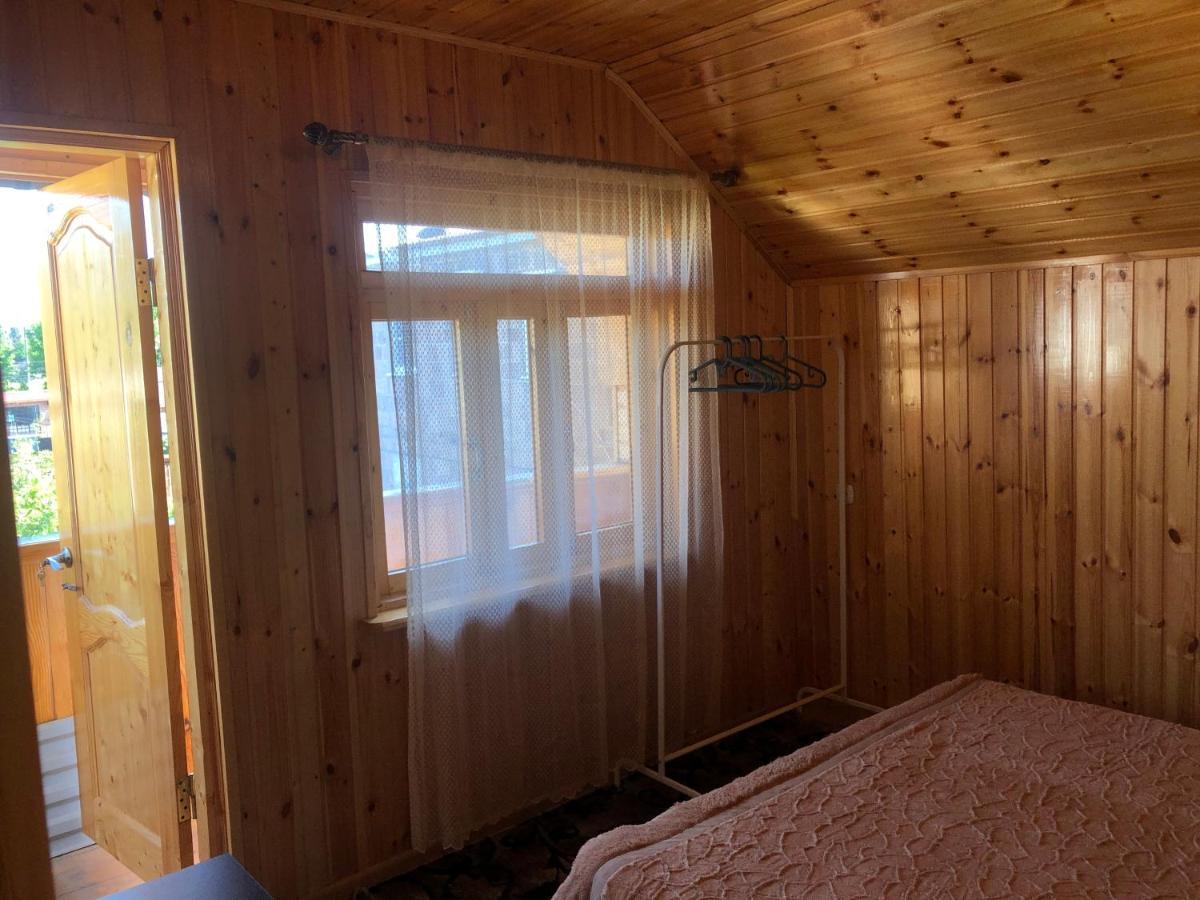 Гостевой Дом Тина Sukhumi Exterior foto
